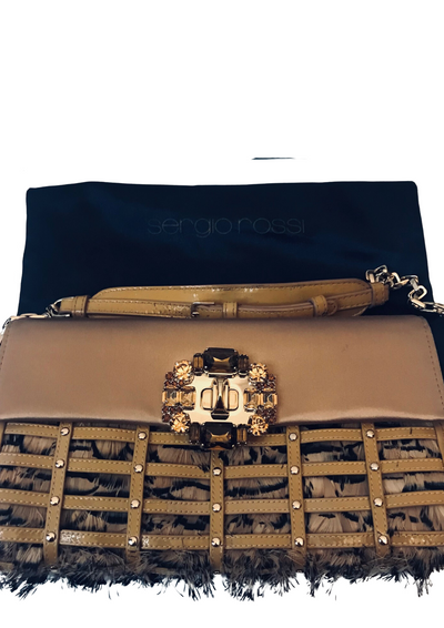 Pochette satin et plumes